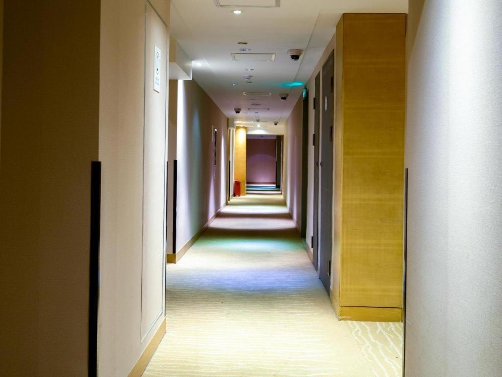 Ji Hotel Shanghai Yan An Road Branch Экстерьер фото