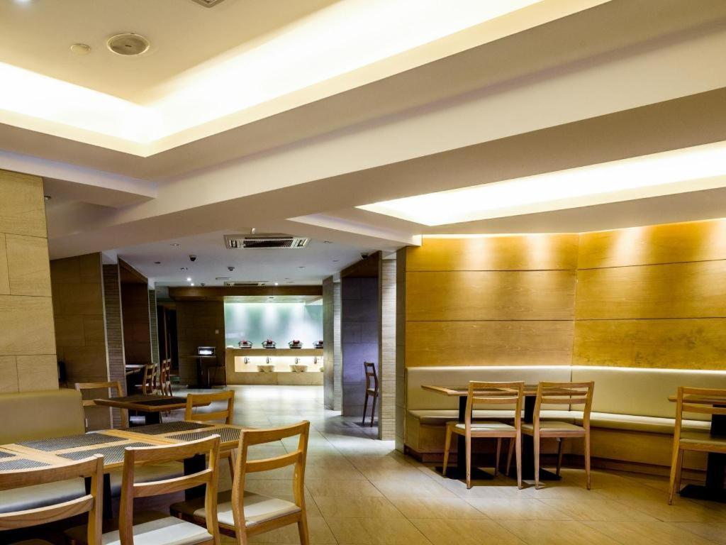 Ji Hotel Shanghai Yan An Road Branch Экстерьер фото