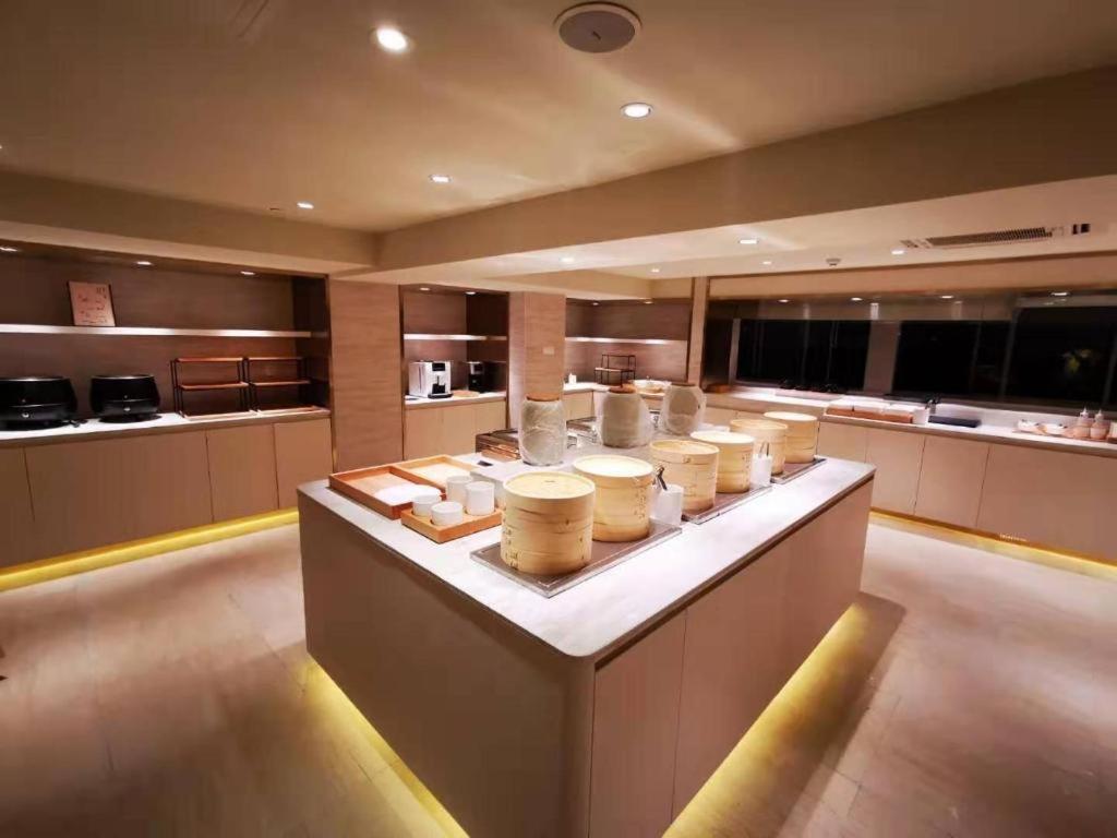 Ji Hotel Shanghai Yan An Road Branch Экстерьер фото