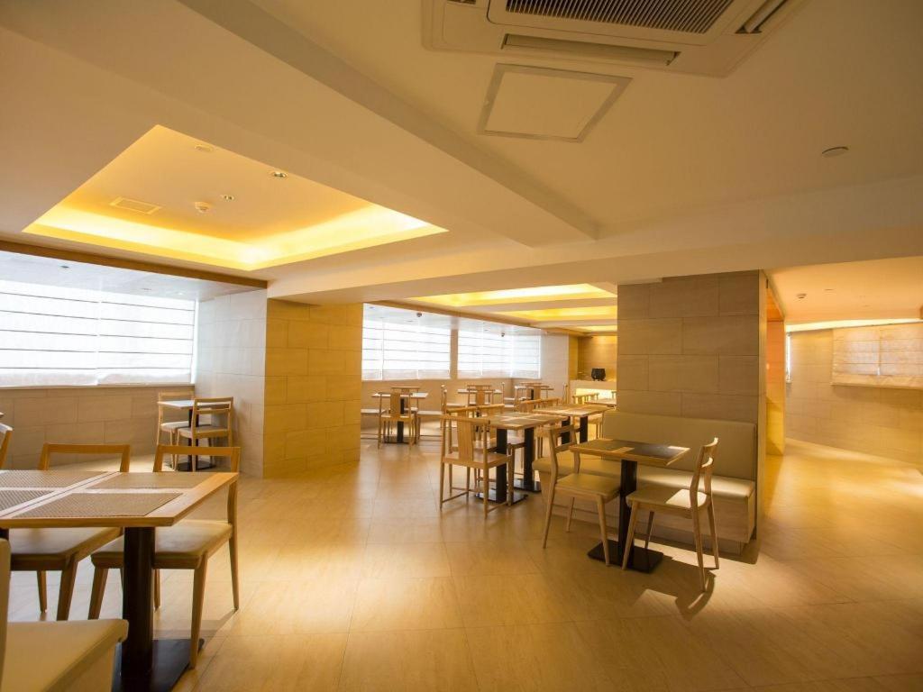 Ji Hotel Shanghai Yan An Road Branch Экстерьер фото